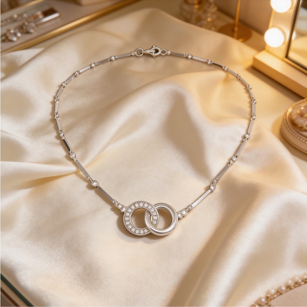 Silver Interlocking Circle Necklace - Never Worn! - image 1